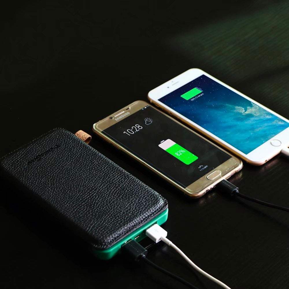 Chargeur Portable Double Usb Solaire 10 000 Mah Et Voyant Del