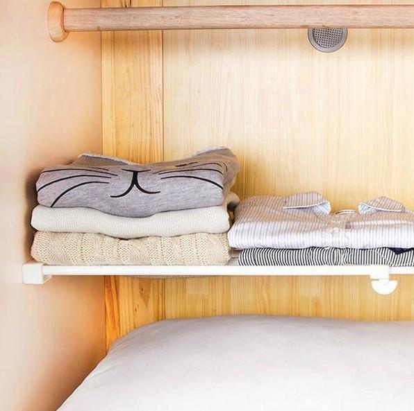 Partition En Couches De Stockage De Garde-Robe