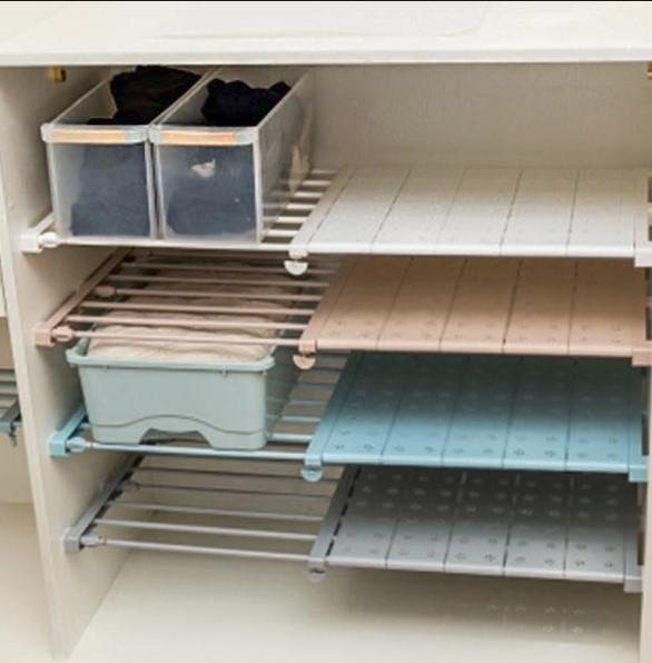 Partition En Couches De Stockage De Garde-Robe