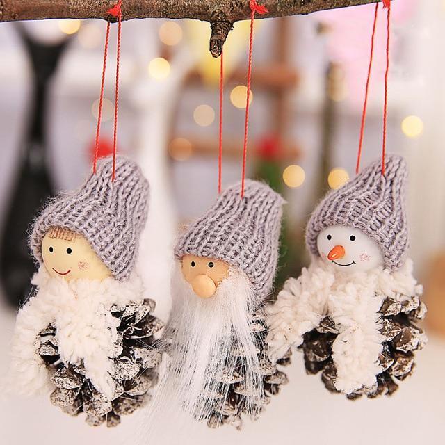 Ornements De Noël Suspendus Poupée De Noël Cône De Pin